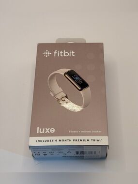 Fitbit Luxe, New, Full Set, Gold/white, MSRP 187$